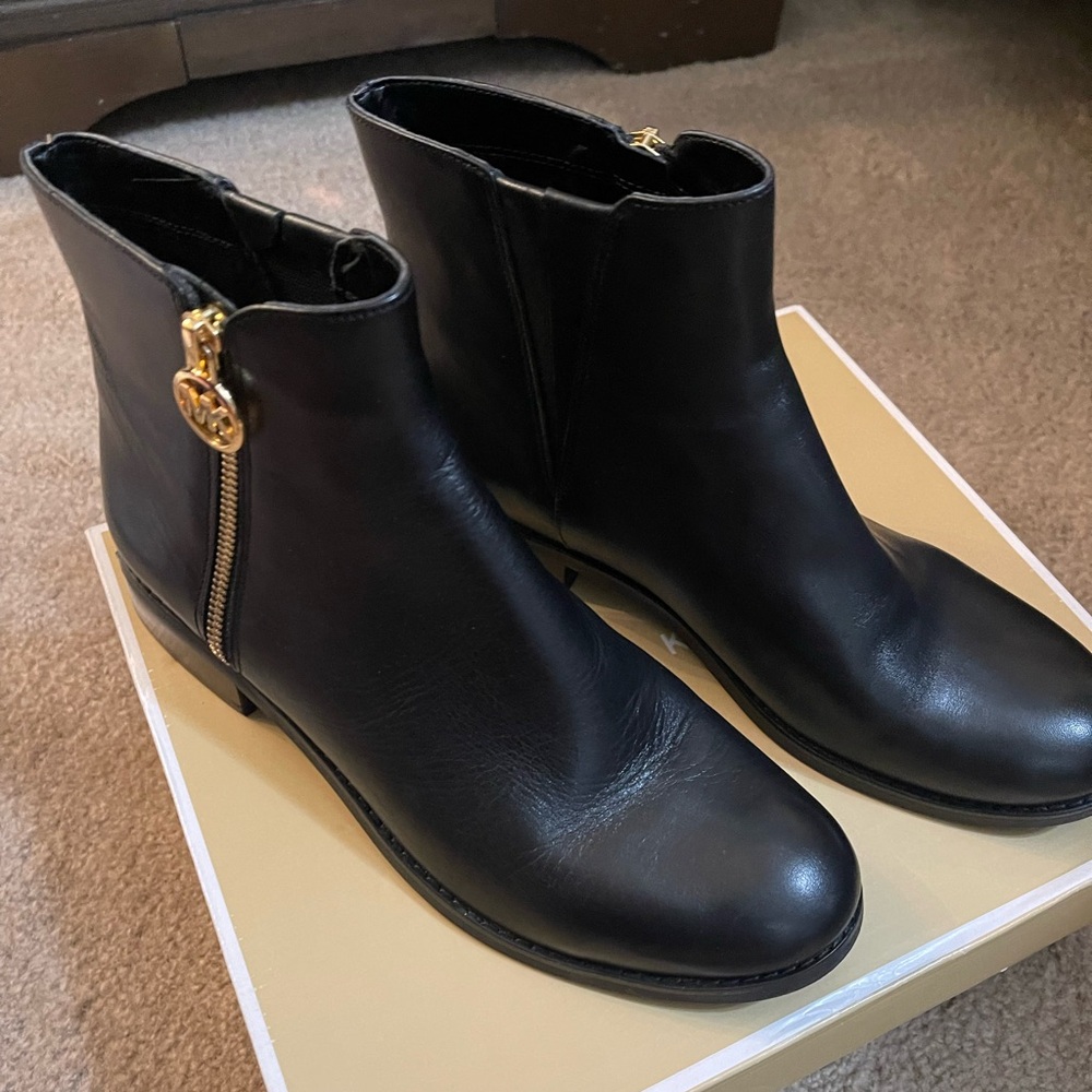 Michael Kors Lainey Flat Booties Leather
